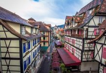 Lạc vào thị trấn Bukit Tinggi cổ tích đẹp như tranh vẽ tại Malaysia Lạc vào thị trấn Bukit Tinggi cổ tích đẹp như tranh vẽ tại Malaysia
